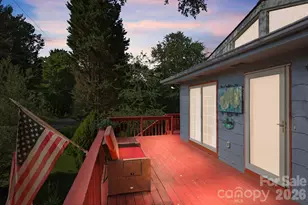 65 Spencer St, Clyde, NC 28721 - Photo 2