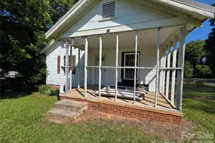 10 Wilson Ave, Great Falls, SC 29055 - Photo 1