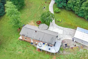 303 Alexander Dr, North Wilkesboro, NC 28659 - Photo 46
