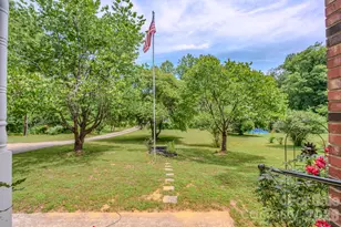 287 Robertson Dr, Old Fort, NC 28762 - Photo 4