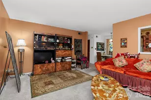 1906 Meadowlark Ln, Charlotte, NC 28210 - Photo 4