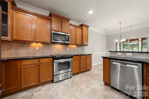 523 Danson Dr, Fort Mill, SC 29715 - Photo 8