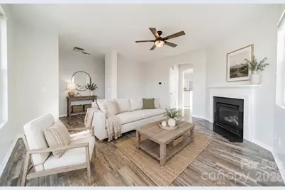 18426 W Catawba Avenue, Cornelius, NC 28031 - Photo 2