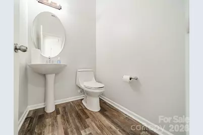18426 W Catawba Avenue, Cornelius, NC 28031 - Photo 16