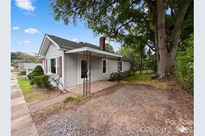 435 16th Street, Cramerton, NC 28032 - Photo 1