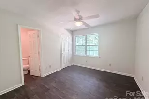 221 Grandview Dr, Statesville, NC 28677 - Photo 10