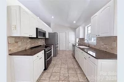 221 Grandview Drive, Statesville, NC 28677 - Photo 2