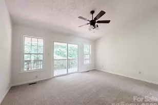 221 Grandview Dr, Statesville, NC 28677 - Photo 4