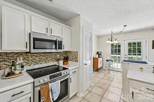 9338 Golden Pond Dr, Charlotte, NC 28269 - Photo 14