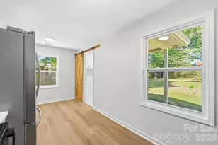 9828 Starwood Dr, Charlotte, NC 28215 - Photo 14