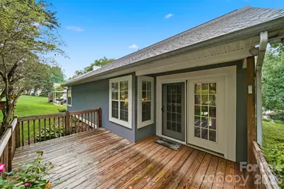 5666 Gold Creek Bay Drive, Hickory, NC 28601 - Photo 22