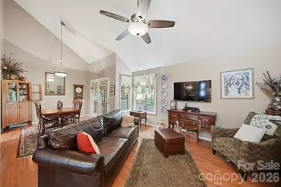 5666 Gold Creek Bay Drive, Hickory, NC 28601 - Photo 20