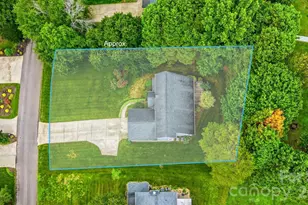 5666 Gold Creek Bay Dr, Hickory, NC 28601 - Photo 44