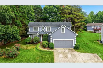 5666 Gold Creek Bay Drive, Hickory, NC 28601 - Photo 2