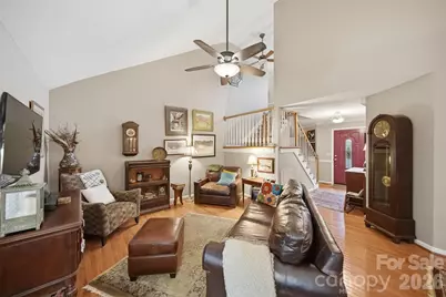 5666 Gold Creek Bay Drive, Hickory, NC 28601 - Photo 18