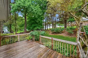 5666 Gold Creek Bay Dr, Hickory, NC 28601 - Photo 24