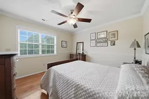 5666 Gold Creek Bay Dr, Hickory, NC 28601 - Photo 34