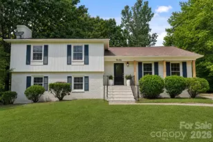 7434 Kilcullen Dr, Charlotte, NC 28270 - Photo 2