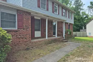 8205 Eveningwood Ct, Charlotte, NC 28226 - Photo 2