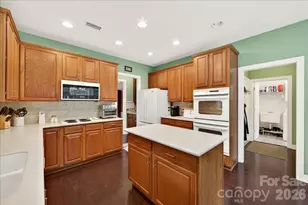 10604 Knight Castle Dr, Charlotte, NC 28277 - Photo 20