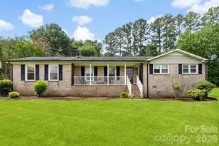 117 Clubview Dr, Cherryville, NC 28021 - Photo 2
