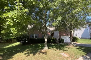 18418 Torrence Chapel Estates Cir, Cornelius, NC 28031 - Photo 2