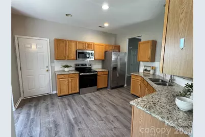 18418 Torrence Chapel Estates Circle, Cornelius, NC 28031 - Photo 8