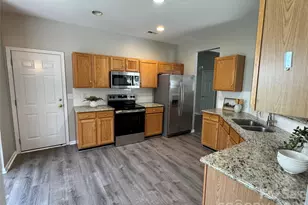 18418 Torrence Chapel Estates Cir, Cornelius, NC 28031 - Photo 8