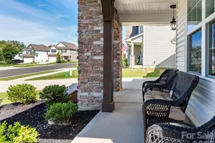 388 Kennerly Center Dr, Mooresville, NC 28115 - Photo 2