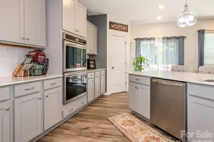 388 Kennerly Center Dr, Mooresville, NC 28115 - Photo 16