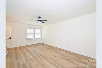 6810 Farmingdale Drive, Charlotte, NC 28212 - Photo 10