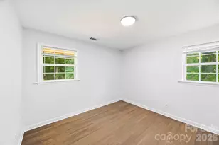 1047 White Plains Rd, Charlotte, NC 28213 - Photo 18