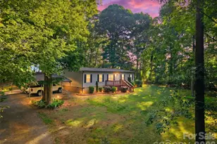 975 Jay Burke Rd, Taylorsville, NC 28681 - Photo 2