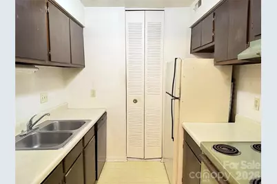 401 Orchard Trace Lane #8, Charlotte, NC 28213 - Photo 6
