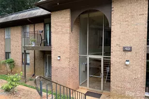 401 Orchard Trace Ln, Charlotte, NC 28213 - Photo 2