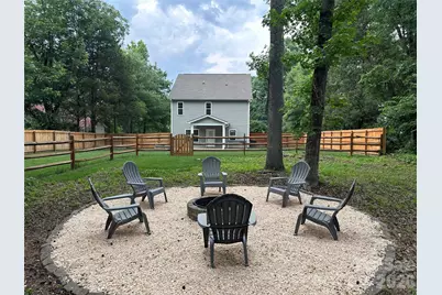 2617 Kendrick Avenue, Charlotte, NC 28269 - Photo 2