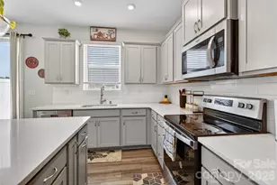 1211 Bigelow St, Charlotte, NC 28269 - Photo 8