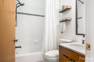 915 Westbrook Dr, Charlotte, NC 28202 - Photo 6