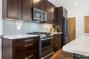 915 Westbrook Dr, Charlotte, NC 28202 - Photo 10