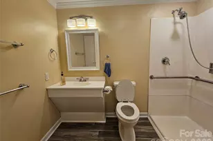 201 Country Club Cir, Shelby, NC 28150 - Photo 34
