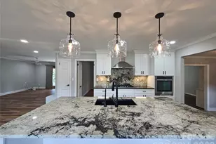 201 Country Club Cir, Shelby, NC 28150 - Photo 6