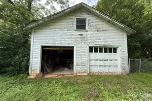 1622 W Park Ave, Albemarle, NC 28001 - Photo 8