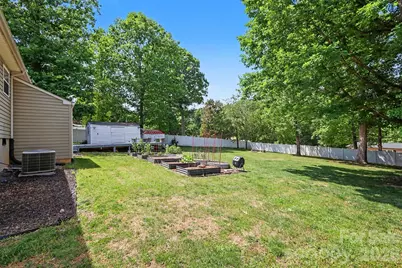 4432 Bennett Road, Morganton, NC 28655 - Photo 6