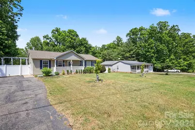 4432 Bennett Road, Morganton, NC 28655 - Photo 2