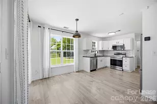 8502 Appledale Dr, Charlotte, NC 28262 - Photo 4