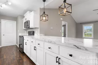 2407 Dellinger Drive, Newton, NC 28658 - Photo 4
