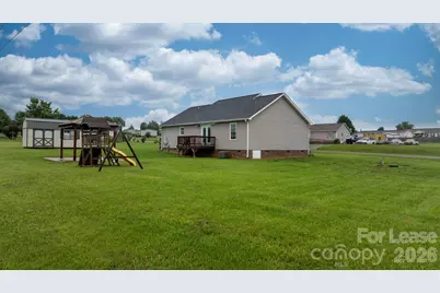 2407 Dellinger Drive, Newton, NC 28658 - Photo 14