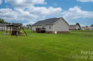 2407 Dellinger Dr, Newton, NC 28658 - Photo 14