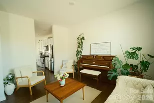 8022 Rowling Dr, Charlotte, NC 28215 - Photo 2