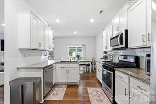 8022 Rowling Dr, Charlotte, NC 28215 - Photo 14